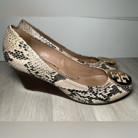 Tory Burch Julianne Snakeskin Wedge Heel Peep Toe Pumps Shoes Size 11M - Picture 6 of 13